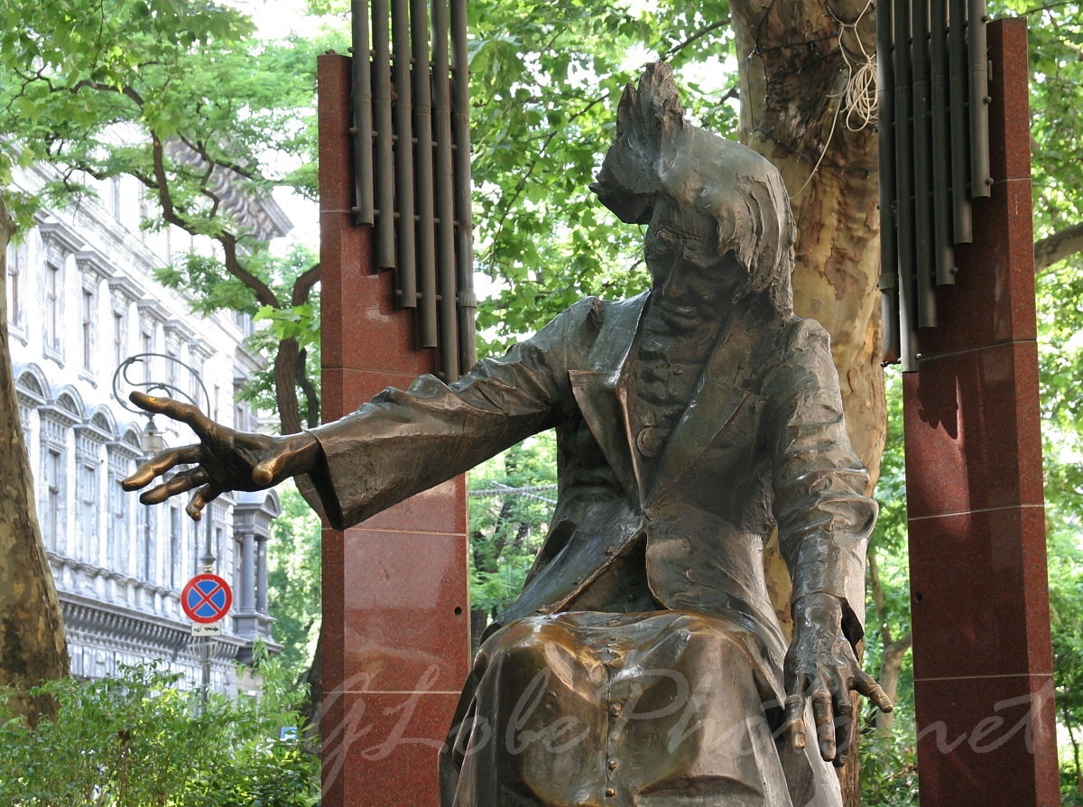 Liszt Ferenc szobor
