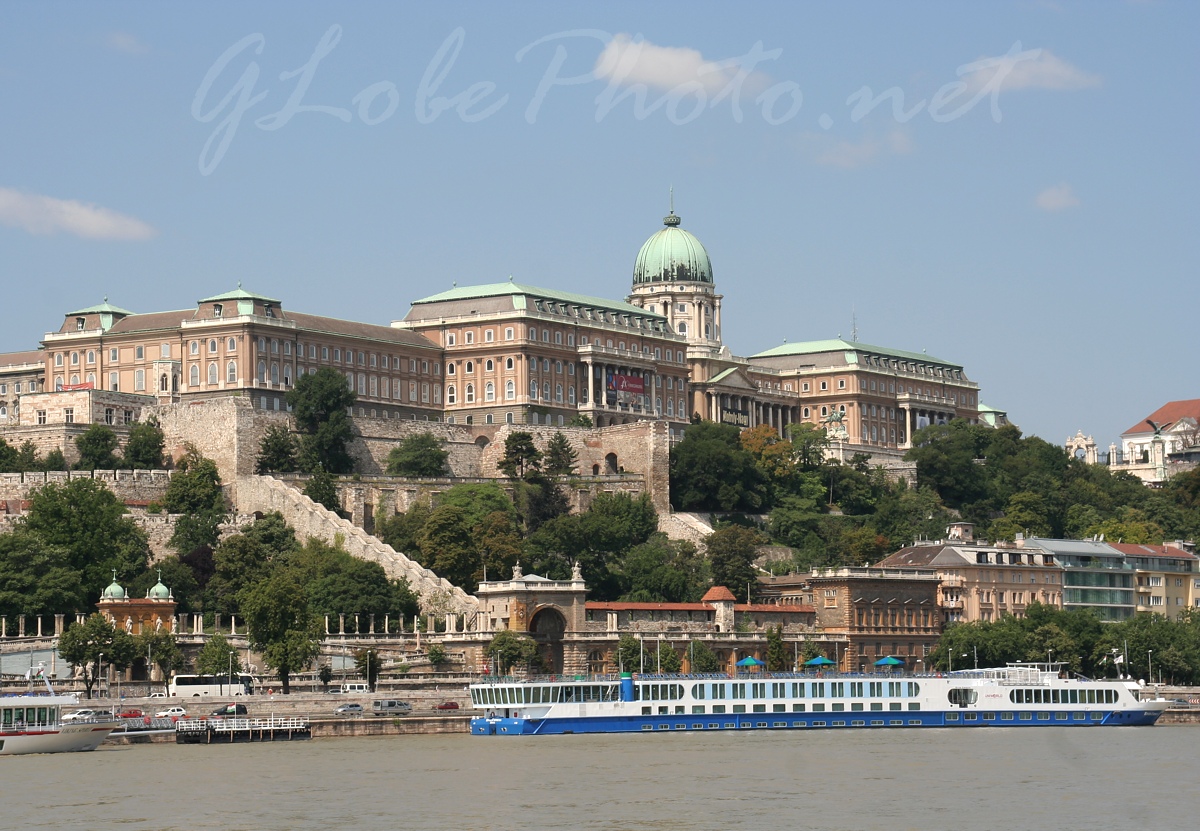 Duna Corso - Sightseeing cruise on Danube